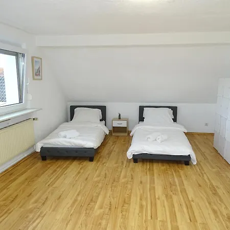 Zentrale Stadtwohnung Bis Zu 9 Personen In