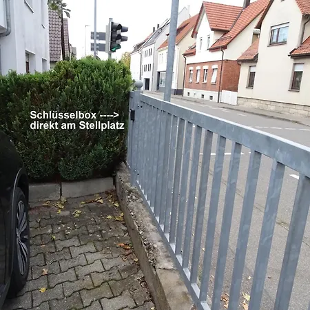 Zentrale Stadtwohnung Bis Zu 9 Personen In アパート *